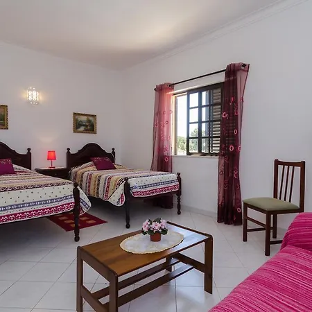 Villa With Private Pool Near Benagil & Marinha Beach فيلة